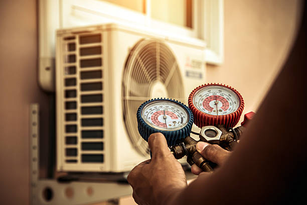 Professional Ac Installation technician working in Toms Brook, VA